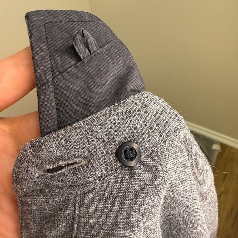 Lululemon Evolution Polo Original Release Heathered Black Medium Collared Shirt - Picture 8 of 10